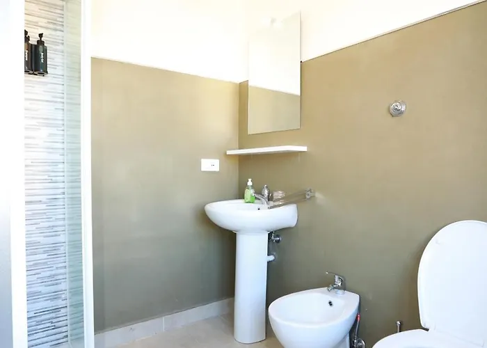 Unique Bologna Bed & Breakfast 4*